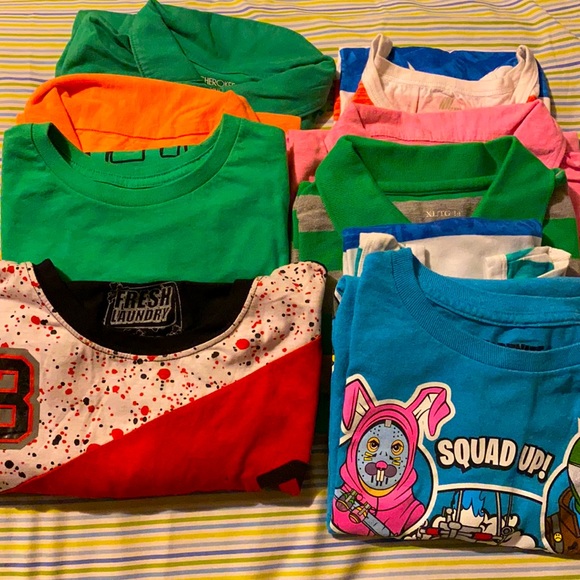 ❌9 Shirts For BOYs Youth❌ - Picture 1 of 8